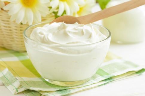 Joghurt beruhigt gereizte Kopfhaut