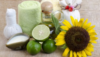 Diese 10 Hausmittel helfen gegen Schuppen