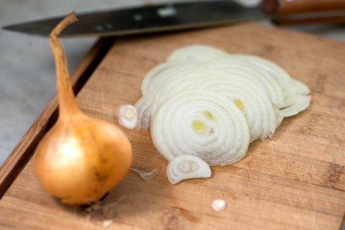 Zwiebeln schneiden ohne Tränen