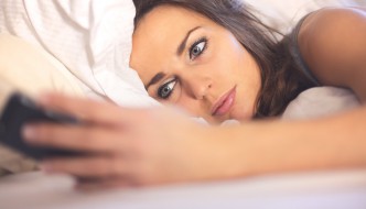 Wie Sie das Smartphone vom Schlafen abhält