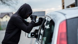 Selbst ein wahrer Gentleman kann nicht auf eine Kfz-Versicherung verzichten